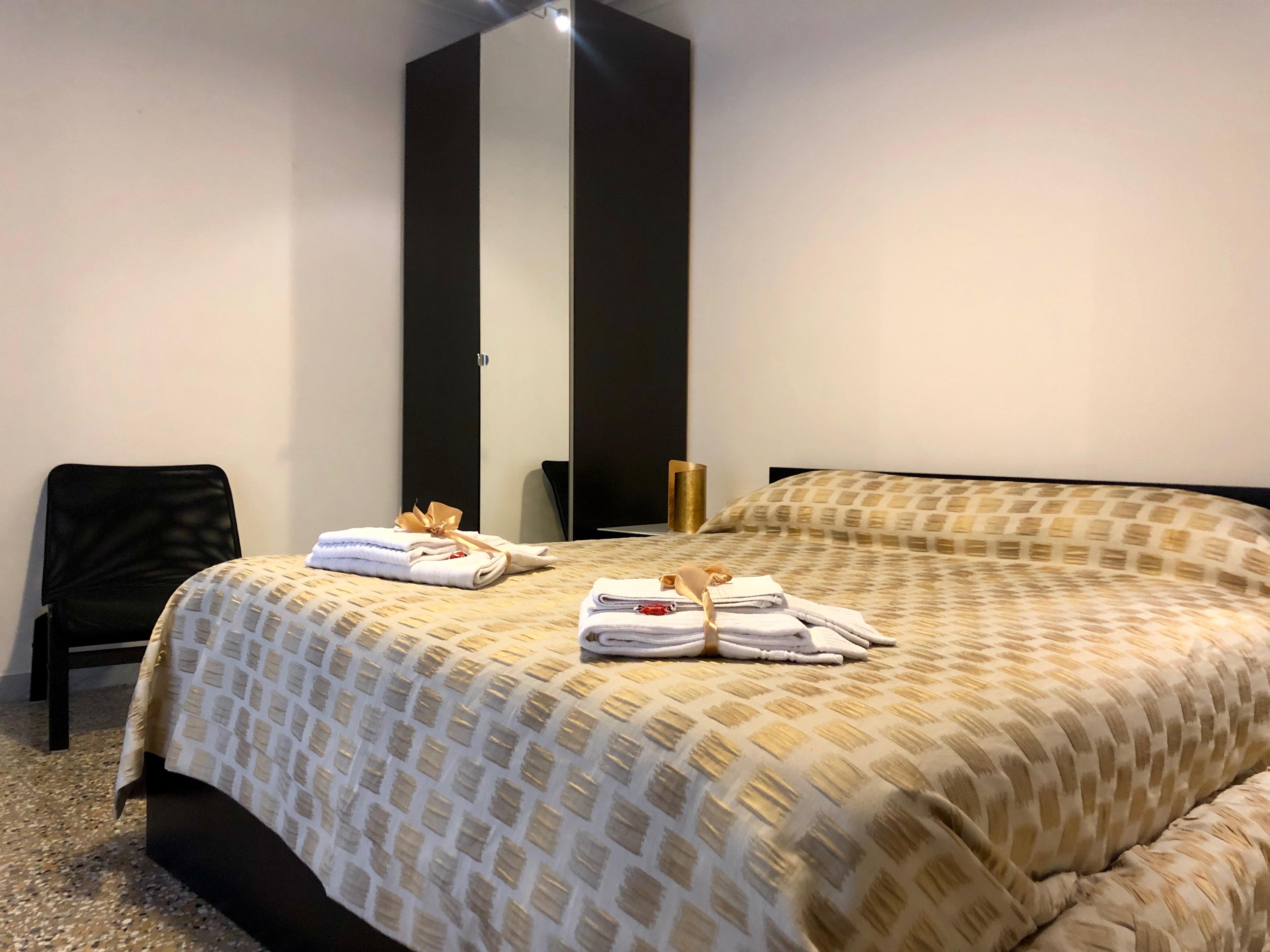 Relais Piazza Del Plebiscito B&B Неаполь Экстерьер фото