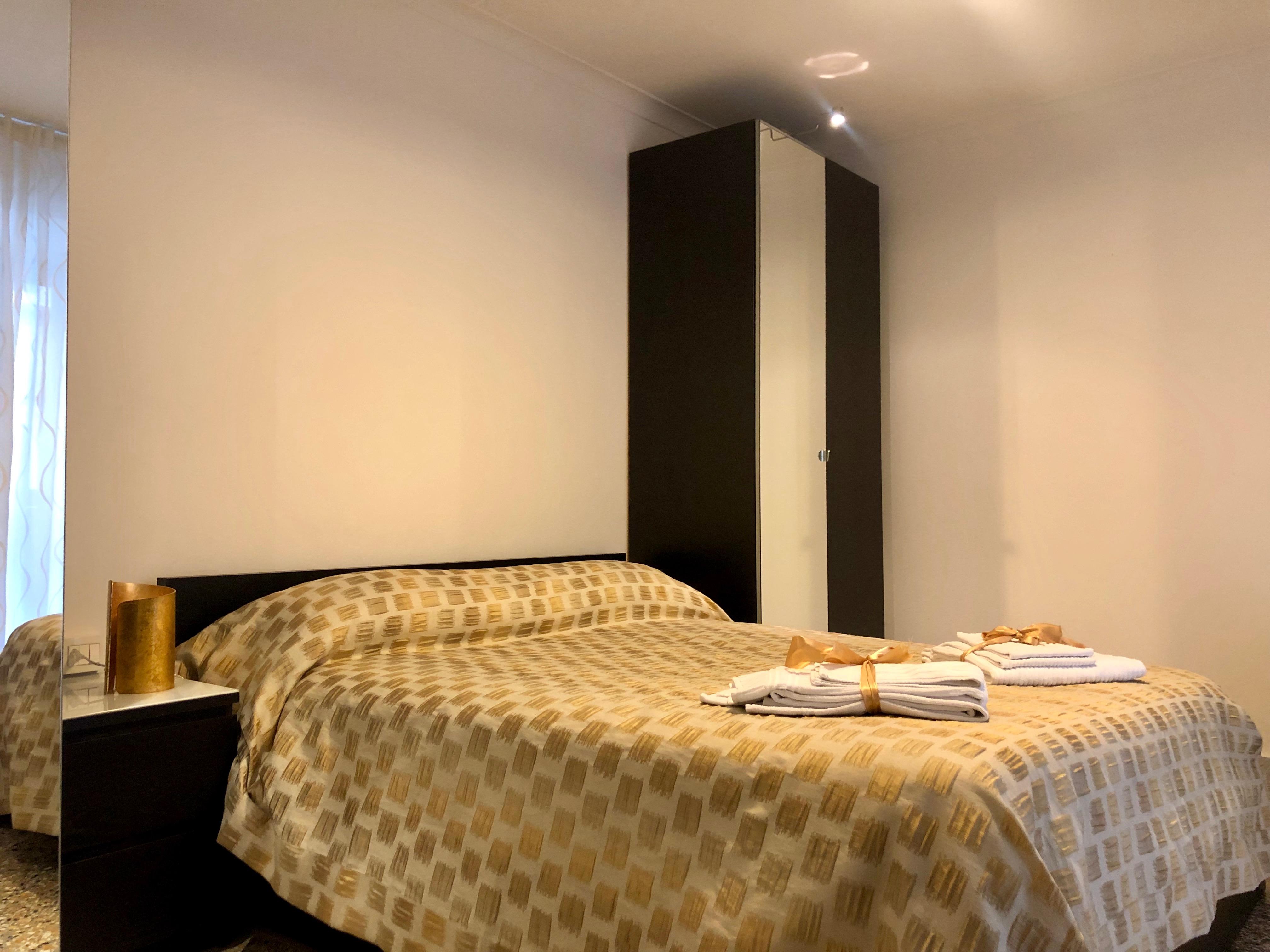 Relais Piazza Del Plebiscito B&B Неаполь Экстерьер фото