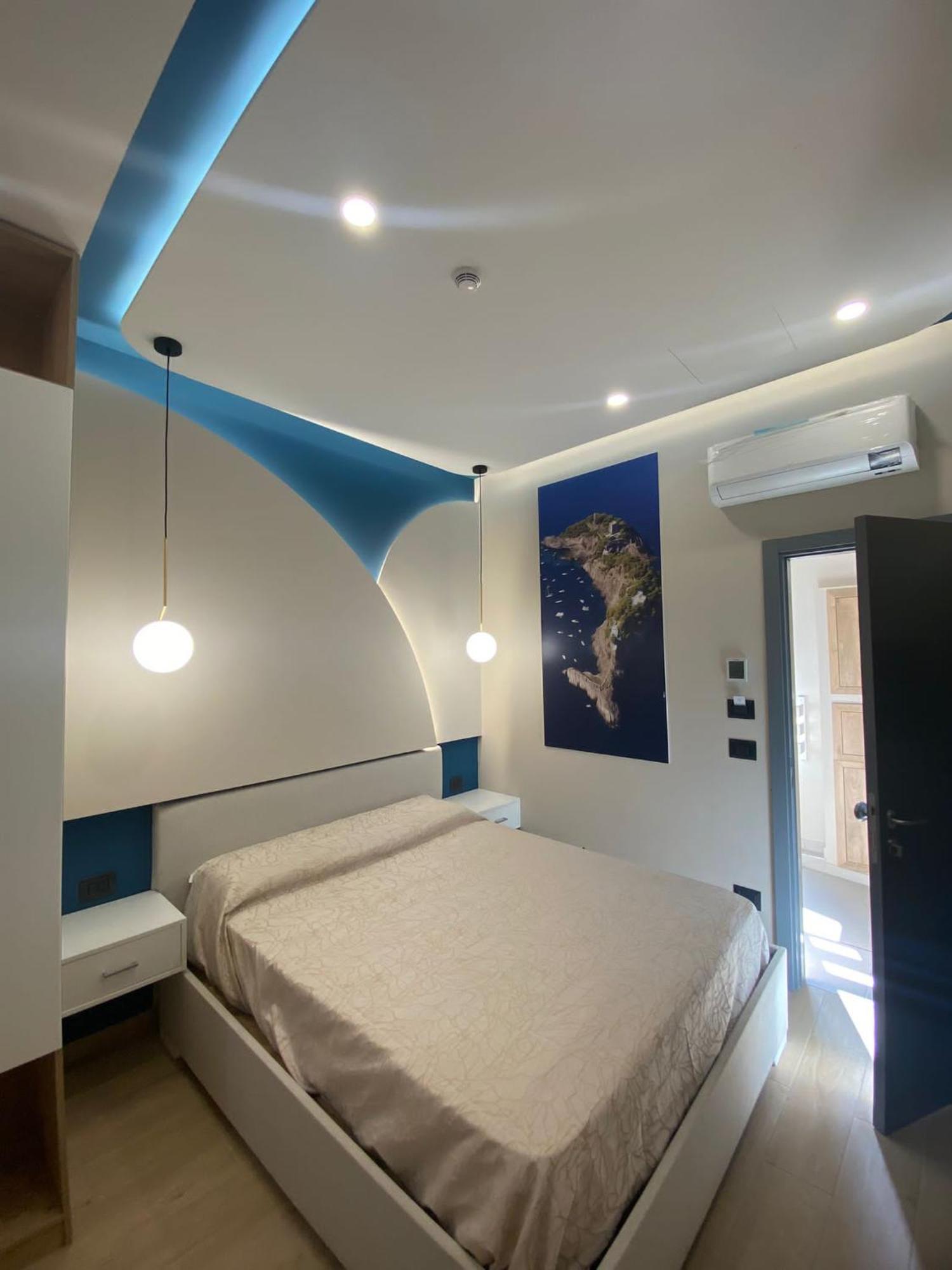 Relais Piazza Del Plebiscito B&B Неаполь Экстерьер фото