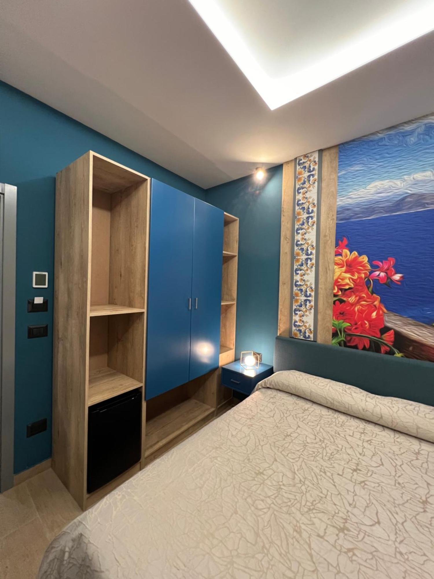 Relais Piazza Del Plebiscito B&B Неаполь Экстерьер фото
