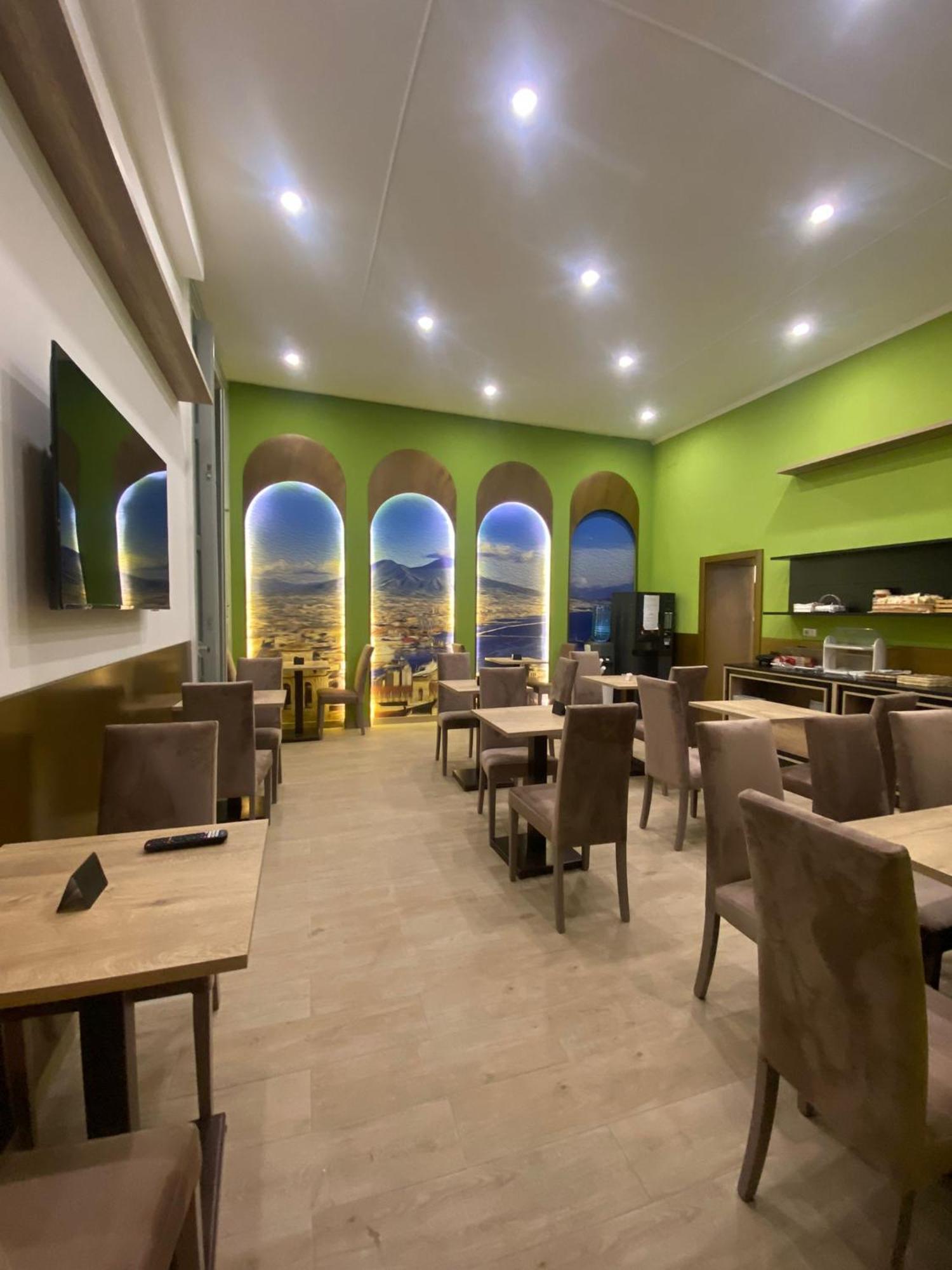 Relais Piazza Del Plebiscito B&B Неаполь Экстерьер фото