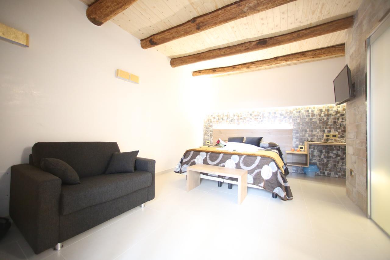 Relais Piazza Del Plebiscito B&B Неаполь Экстерьер фото