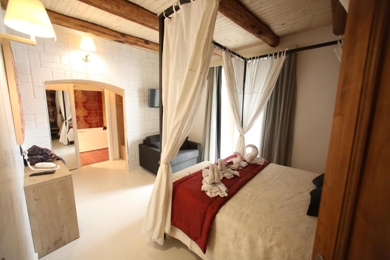 Relais Piazza Del Plebiscito B&B Неаполь Экстерьер фото