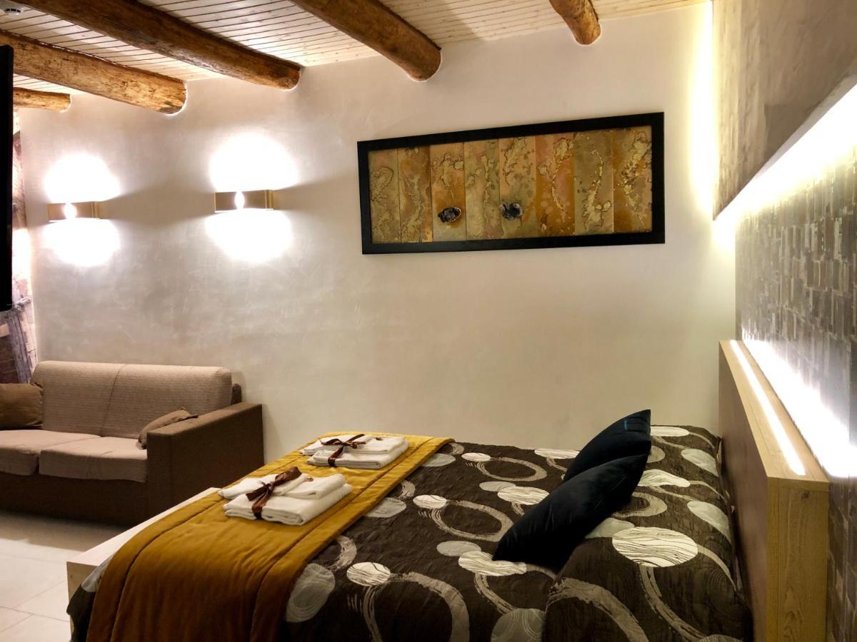 Relais Piazza Del Plebiscito B&B Неаполь Экстерьер фото
